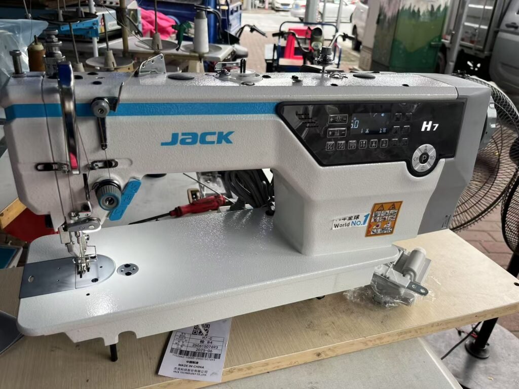 Factory Sales New Jacks H7 Walking Foot Top Bottom Feeding Direct Drive Lockstitch Machine and Table for Heavy Duty