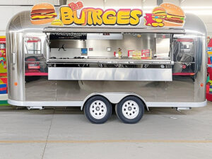 High-end Fiberglass Food Truck Fully Equipped Restaurant Prefab Food Bus Pop up Coffee Shop Mobile Container Bar Candy Chips