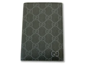 Gucci GG Supreme Passport Cover / Document Holder – Black